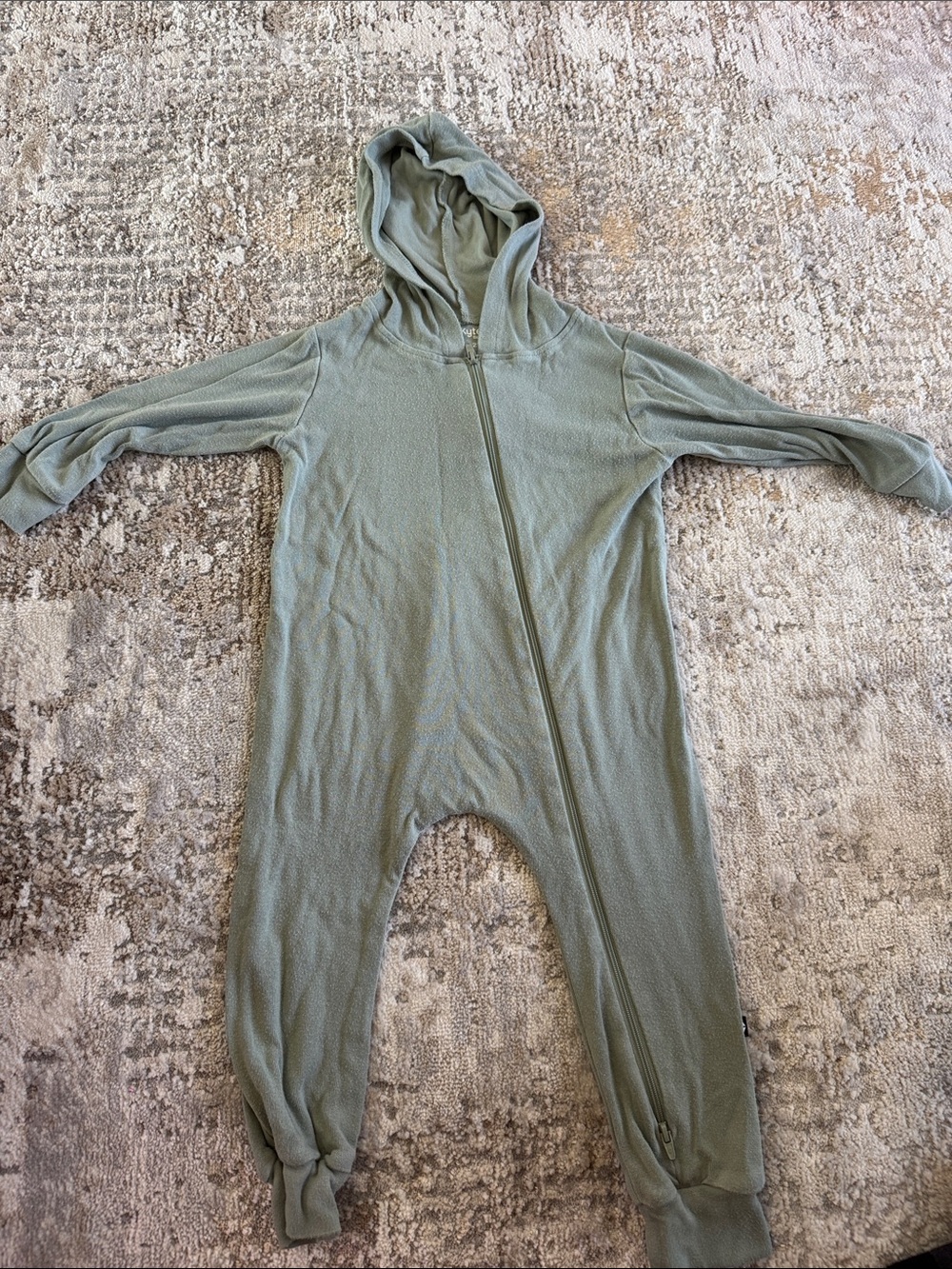 Kyte Baby Hooded One-Piece Romper in Sage Green 2T